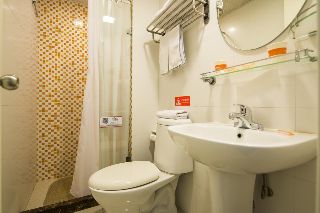 Home Inn Kunming Dongfeng Square Metro Station エクステリア 写真